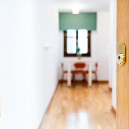 Piso Junto A Mercado De San Agustin Y Catedral En Apartment *